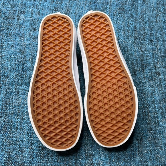 RARE Vans x Disney Alice in Wonderland Cheshire Cat Authentic Sneakers - Picture 7 of 9